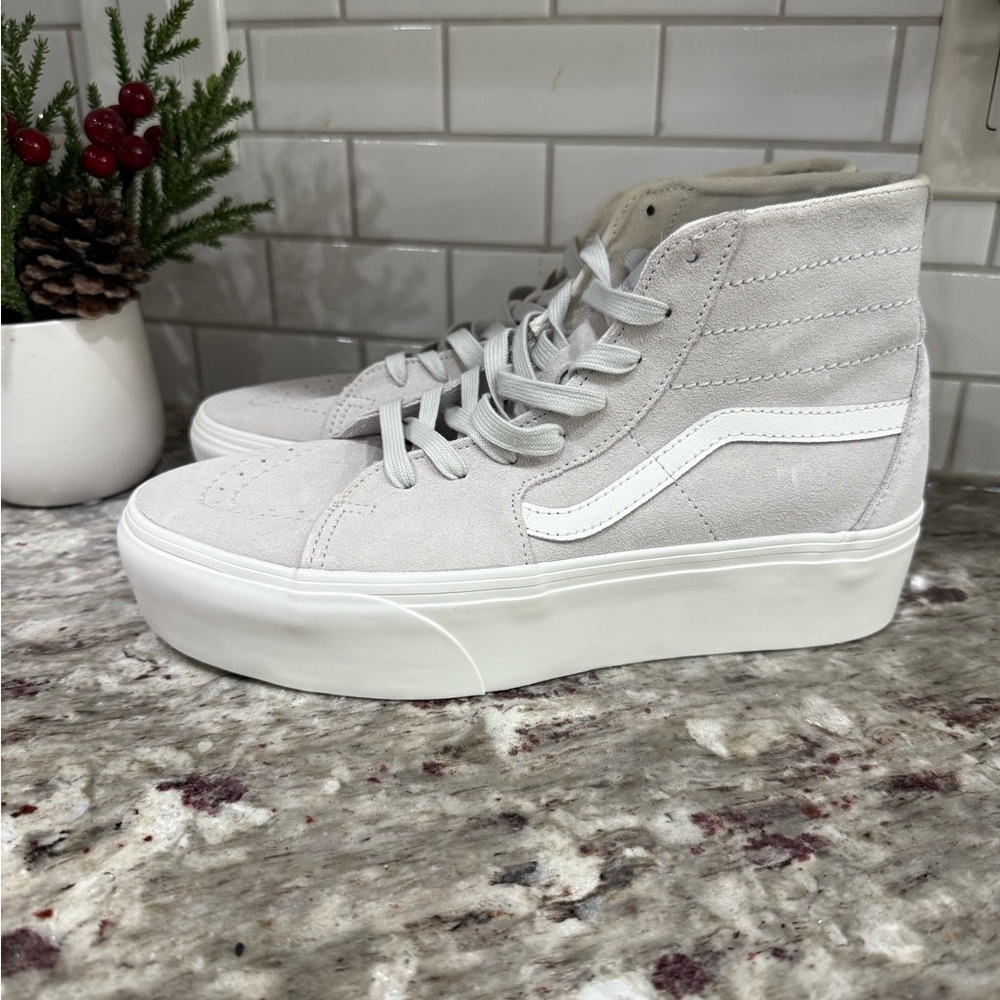 Vans Women's SK8 High-Top platform Sneakers - Light Gray and White